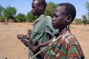 Grupos armados continuam recrutando crianças na República Centro-Africana, afirma ONU
